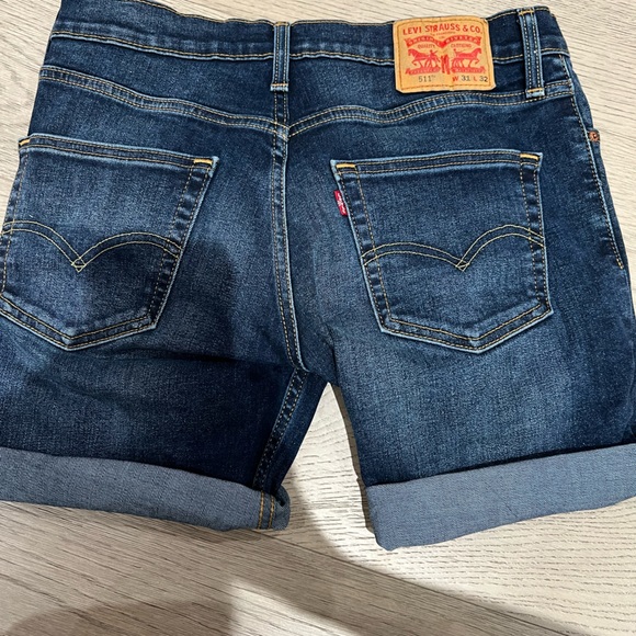 Levi’s shorts - Picture 1 of 3